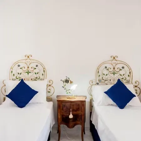 Boutique Capri